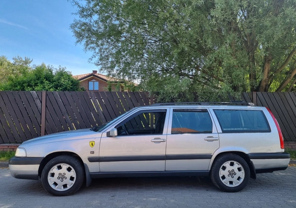 Volvo XC 70 cena 12900 przebieg: 249000, rok produkcji 2002 z Warszawa małe 92